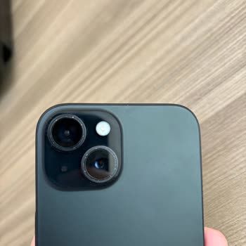 İPhone 15 Kamera Çevresi Boya Atması