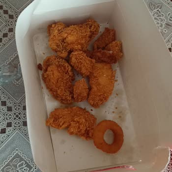 KFC Den Aldığım Menü İle Fotoğraftakinin Alakası Yoktu