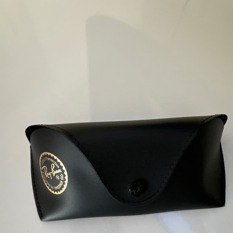 Atasun Optik'ten Aldığım Rayban Gözlükte Renk Atma Sorunu