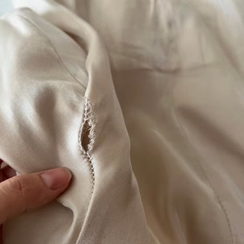 Modanisa Abiye Kumaşı Kalitesiz Yırtıldı Söküldü