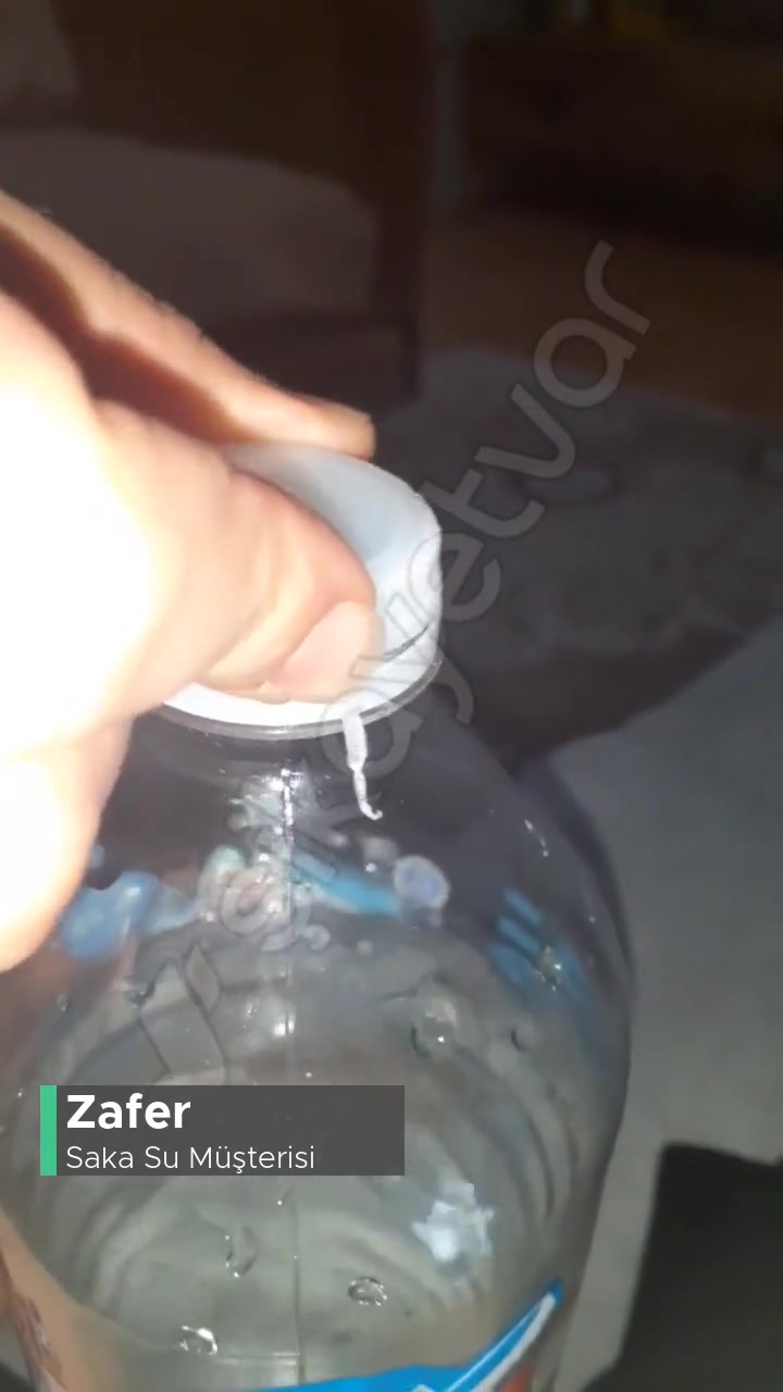 Saka Su Pet Şişe Kapak Plastik Parçalar Sağlık Açısından Uygun Değil! videonun kapak resmi