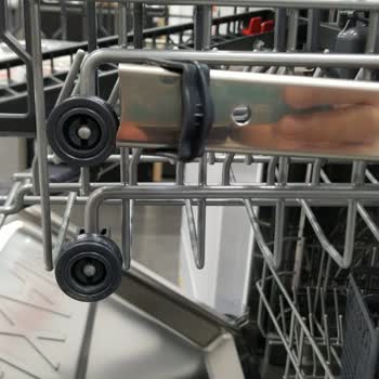 Media Markt Teşhirde Gösterilen Ürün Ve Gelen Ürün Başka