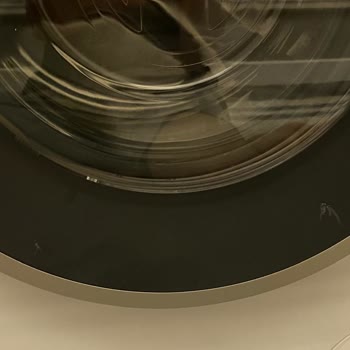 Bosch Sıfır Aldığım Çamaşır Makinemin Kapağı 5 Yerinden Çizik Teslim Edildi.