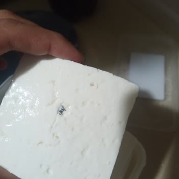 BİM'deki Peynirden Plastik Barkod Çıktı