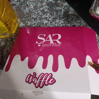 Şar Pastanesi Waffle Yapamayan Pastane Ve Çalışanları