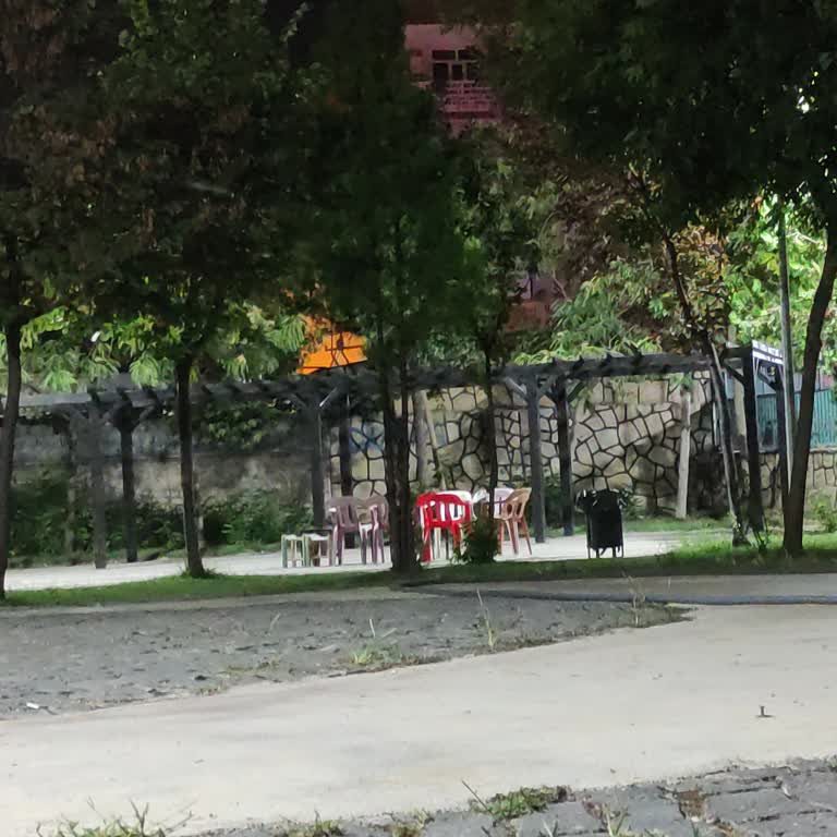 Ergani Belediyesi Belediye Parkları Esnafların Değildir ❗❗