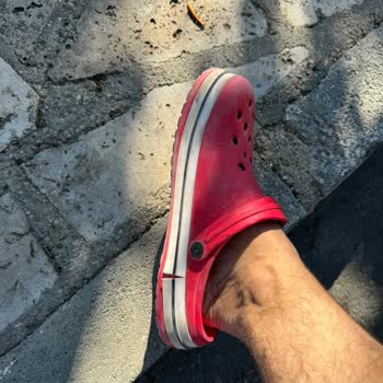 FLO Ayakkabı FLO'dan Alınan Terliklerin Kalitesi Hayal Kırıklığı Yarattı