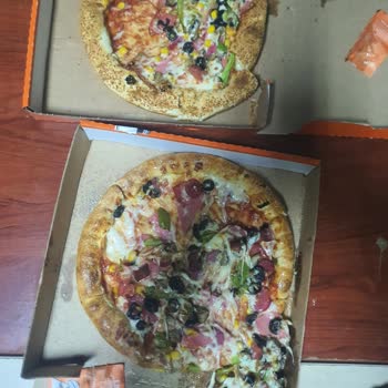 Little Caesars (Yemek Sepeti) Gelen Pizza Savaştan Çıkmış Gibi Geldi