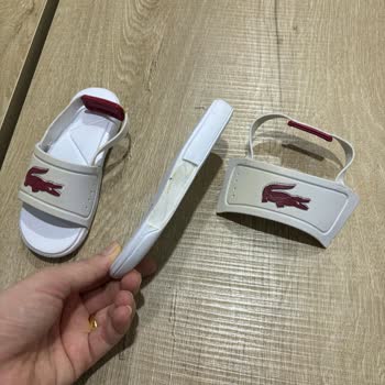 Lacoste Kalitesiz Sandaletler Kızımı Üzdü
