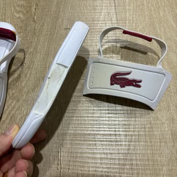 Lacoste Kalitesiz Sandaletler Kızımı Üzdü