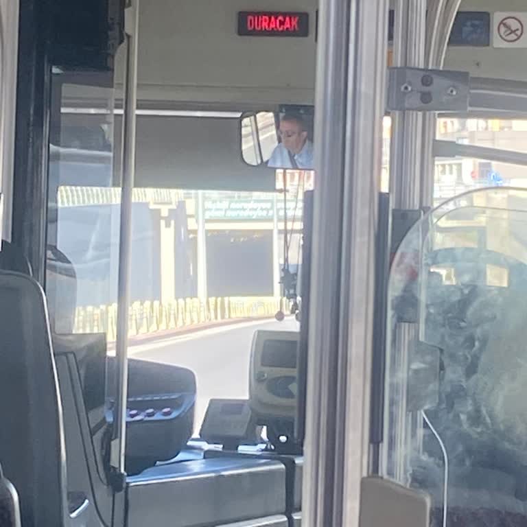 Konya Büyükşehir Belediyesi 19 Numaralı Otobüsün Şoförü Şikayetçiyim