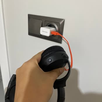 Ek