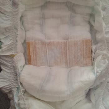 Molfix Bebek Bezi İçinde Çıkan Karton Parçası