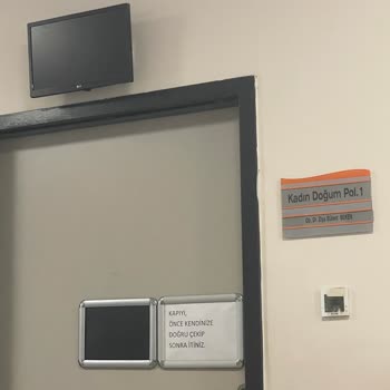 Menemen Devlet Hastanesi Kadın Doğum Polikliniği Mesaiye Keyfi İstediği Saatte Başlıyor