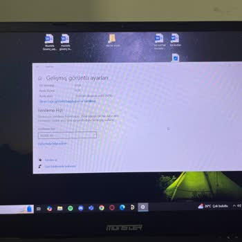Monster Notebook 120 Hz Ekran Siyah Çizgi Sorunu