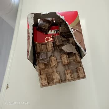 Ülker Çikolata Neden Rengi Bozuk