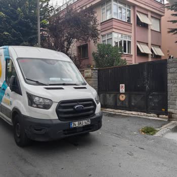 PTT Kargo Aracının Garaj Kapımızın Önüne Park Etmesi Hakkında Şikayet