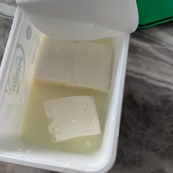 Pınar Et Ve Süt Tarihinin Dolmasına Çok Olduğu Halde Ürün Bozuluyor Bir Hafta İçinde!
