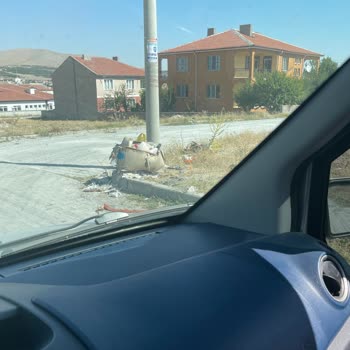 Emirdağ Belediyesi Çöpler Alınmıyor Mahallemizden!