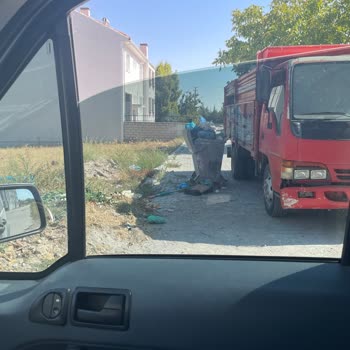 Emirdağ Belediyesi Çöpler Alınmıyor Mahallemizden!