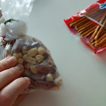 Tatbak Gıda Bayat Ve Acı Kuruyemişler Mahcubiyet Yarattı