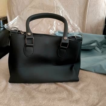 FLO Ayakkabı Sipariş Edilen Çantanın Kötü Paketlenmesi Ve Hasar Görmesi