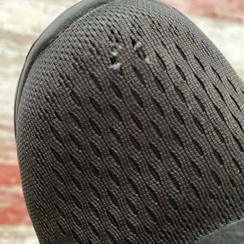 Skechers Kalitesizleşiyor Git Gide.