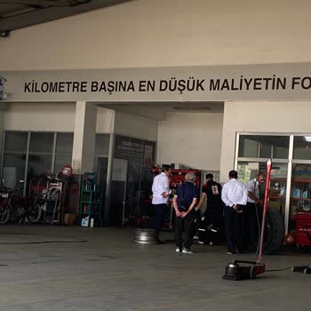 Metro Turizm Aracından Kaynaklı Yolda Bıraktı!