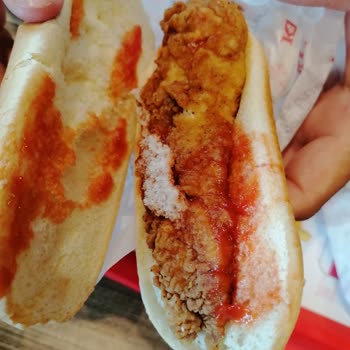 Hilltown KFC Şubesinde Eksik Malzemelerle Hazırlanan Yaz Menüsü