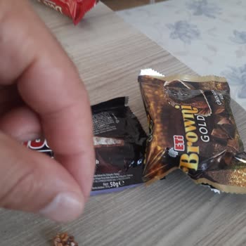 Eti Çikolata Kıl Sorunu
