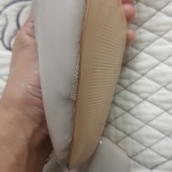 Erbilden Ayakkabı Pişmanlıktır. Sayfayı Gördüğünüz An Bile Bakmayın.