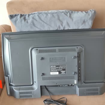 Aras Kargo Televizyonu Parçaladı!