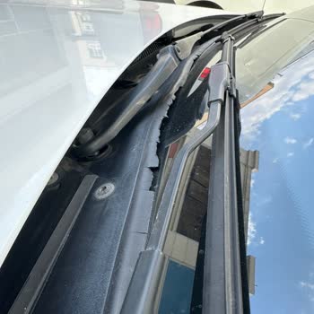 F20N2014 Model Ön Cam Fitil Çatladı Ve BMW Acil Çözüm Sunmalı