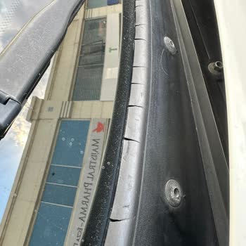 F20N2014 Model Ön Cam Fitil Çatladı Ve BMW Acil Çözüm Sunmalı