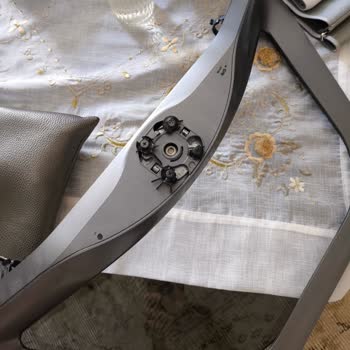 LG TV Ayağının Kendiliğinden Kırılması Nedeniyle Ekranın Da Kırılması