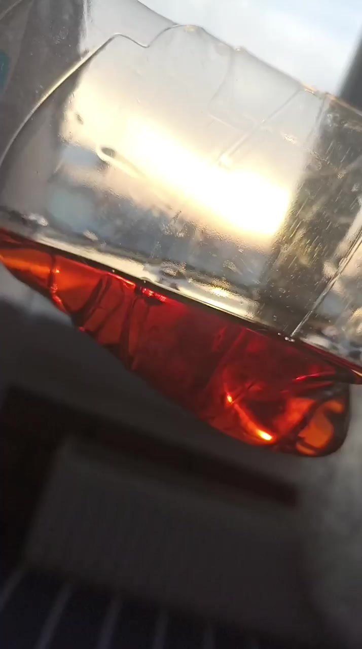 Проблема с Lipton Ice Tea: посторонние предметы в напитке обложка видео