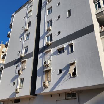 Marshall Fileli Sıva+Dekoratif Sıva Yapılan Binada Katlar Ve Çizikler