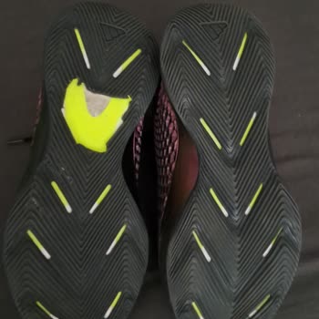 adidas Taban Koptu Tabanının Ortası Acildi Ben Şimdiye Kadar Böyle Bir Gor.