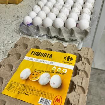 Bursa Carrefour AVM Küflenmiş Yumurta Carrefour SA!