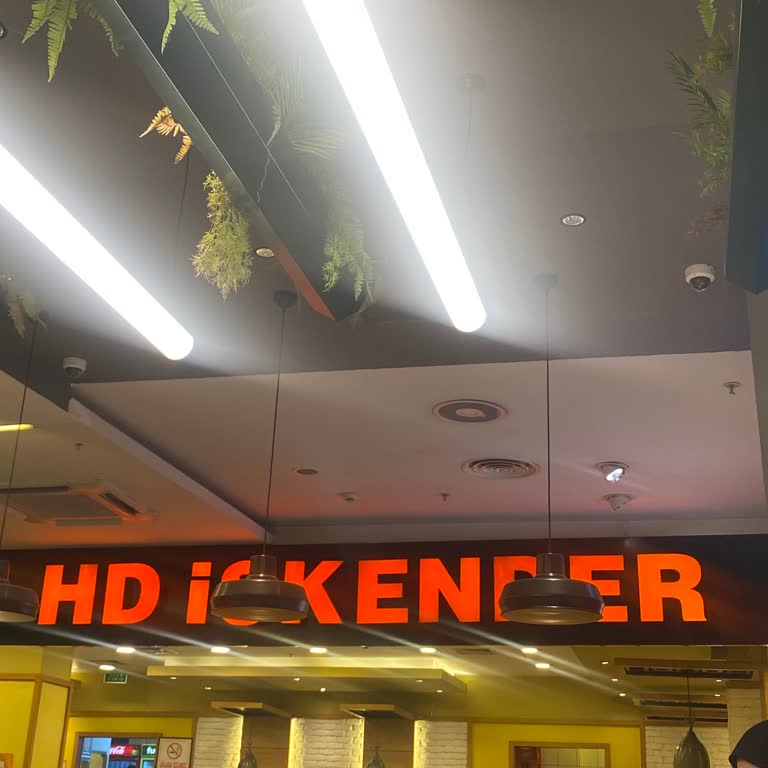 HD İskender Restaurant Personelin Yapmış Olduğu Saygısızlık