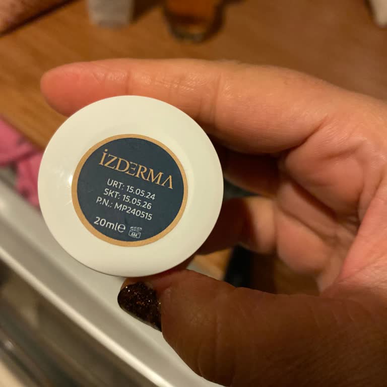 İzderma Cosmetic Renewal Krem Hayal Kırıklığı!