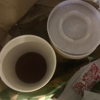 McDonald's Siparişlerinde Sürekli Dökülen İçecek Sorunu
