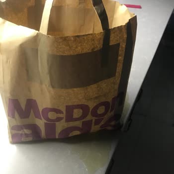 McDonald's Siparişlerinde Sürekli Dökülen İçecek Sorunu