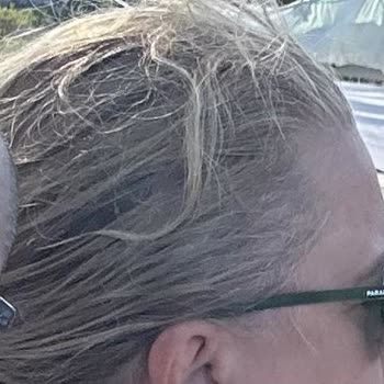 H&S Hair Studio (İzmir) İşini Yapamayan Kuaför!