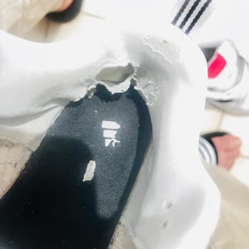 Deichmann'dan Aldığım Adidas Ayakkabı Kalitesiz Çıktı