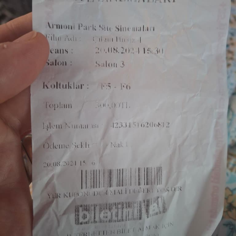 Armoni Park AVM Cinema Salonundaki Bozuk Koltuk