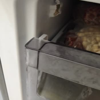 Arçelik Buzdolabında Derin Dondurucu ve Gövde Sorunu