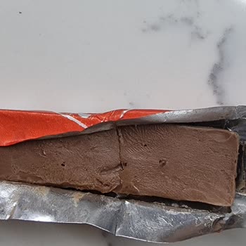 Kinder Chocolate 4'lü Ürününden Plastik Madde Çıktı