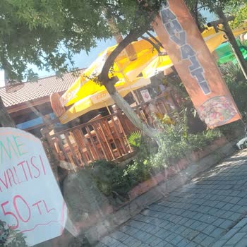 The King Arms Restaurant Kahvaltıdaki Reçelde Kurt Çıktı