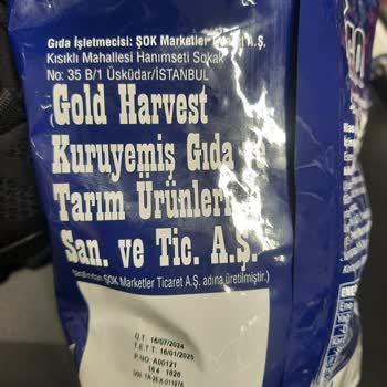 Gold Harvest Kuruyemiş Amigo Marka Çekirdekten Hamam Böceği Çıktı.